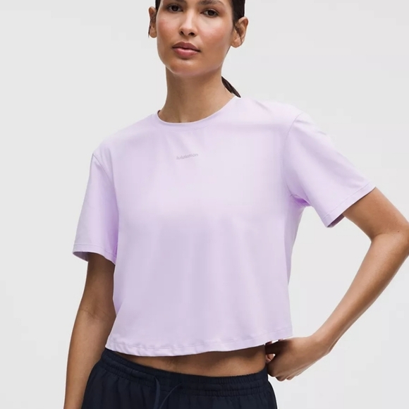 New LULULEMON Relaxed Fit  Pace Crush Cross-Back Graphic T-Shirt Size Small - Picture 17 of 17